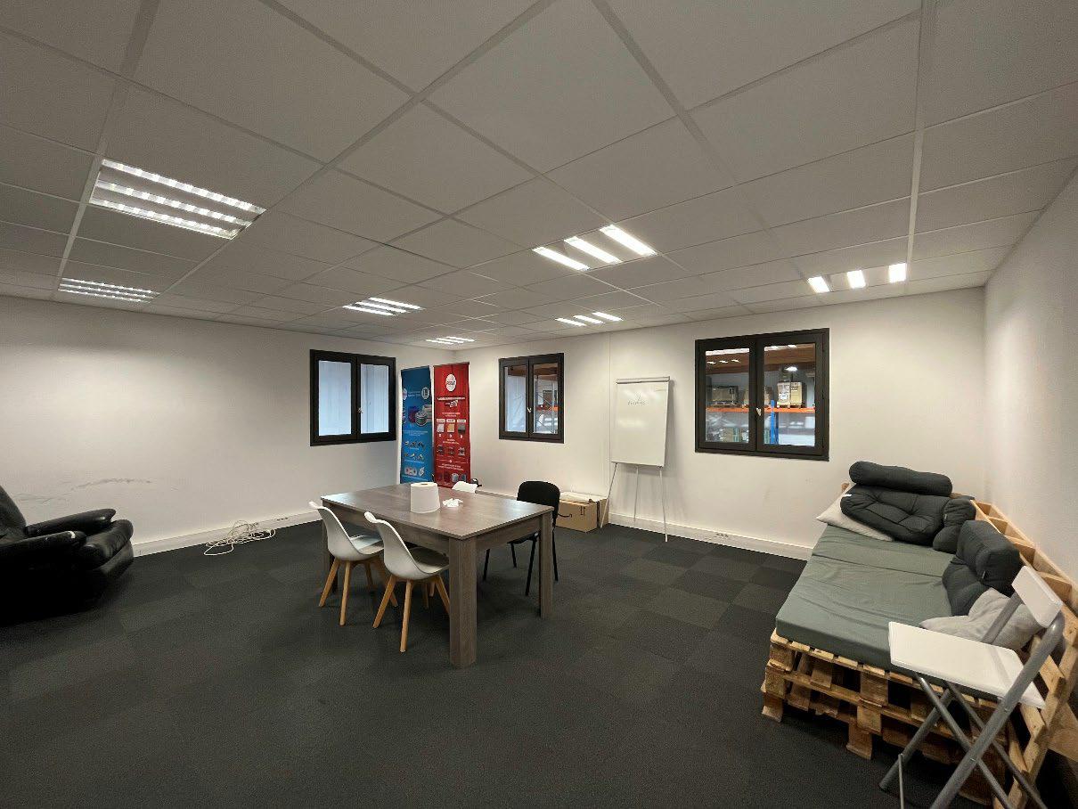 Local d'activité Décines-Charpieu 887m² Location local d'activité Décines-Charpieu Rhône OLACT2108906 10